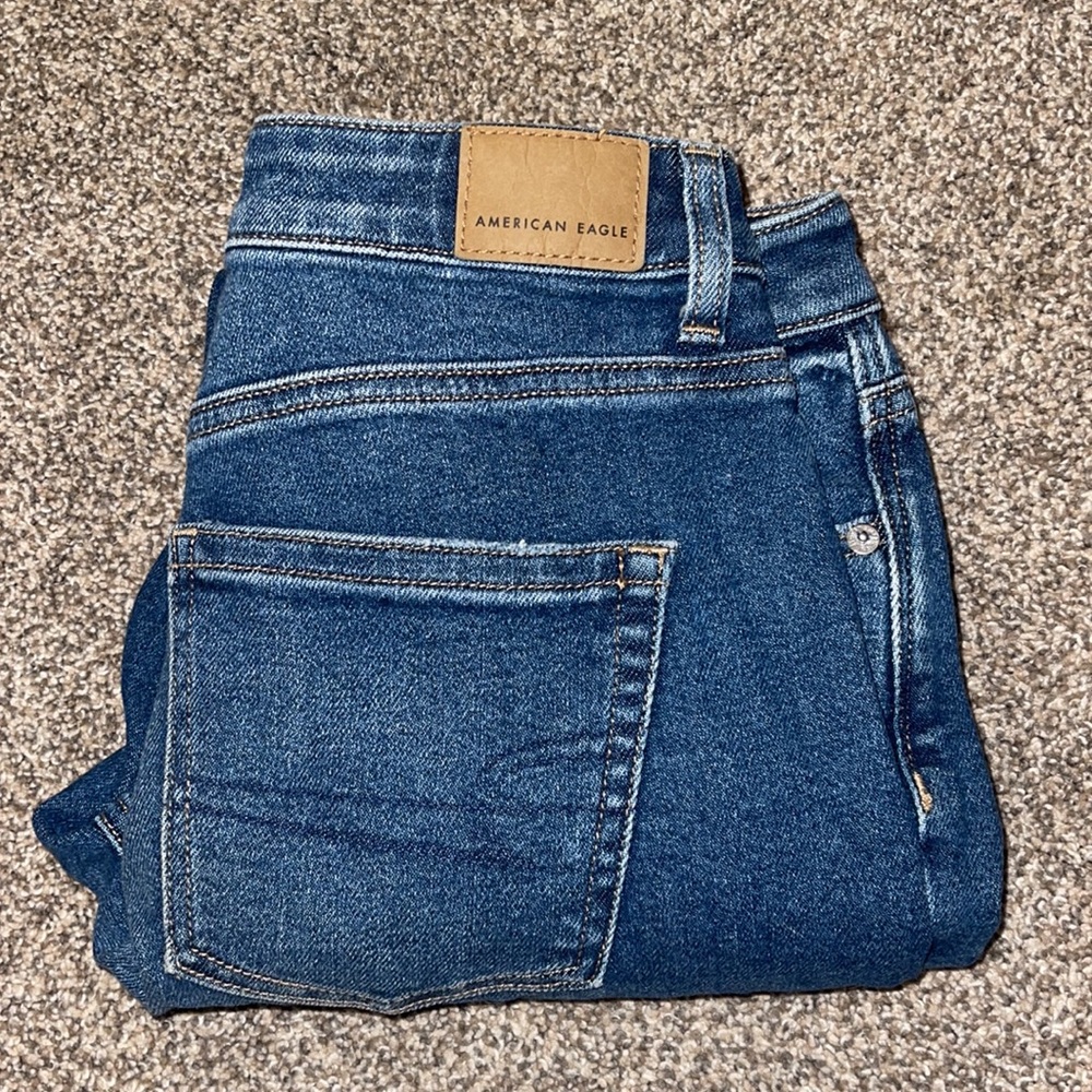American eagle mom jeans